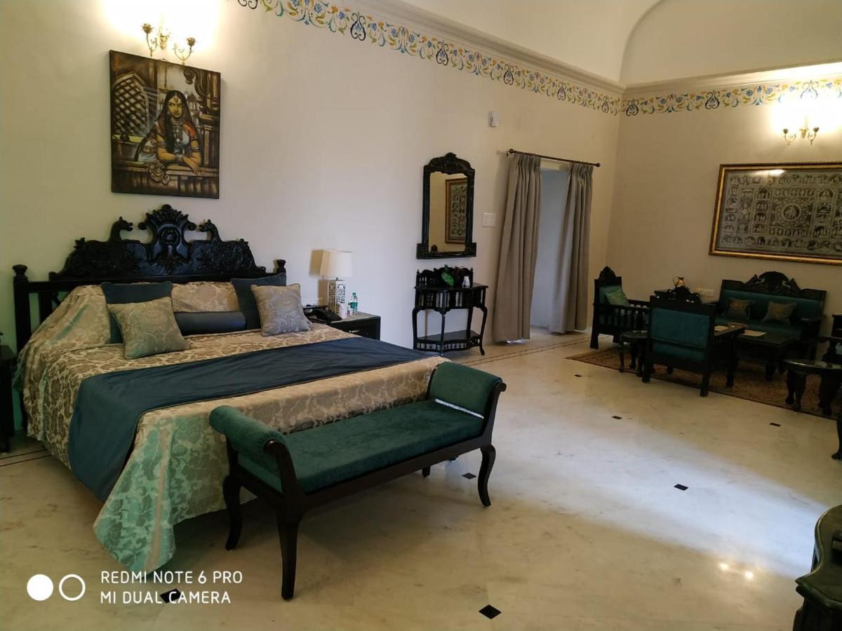 فندق Mpt Sheesh Mahal, أورشها المظهر الخارجي الصورة