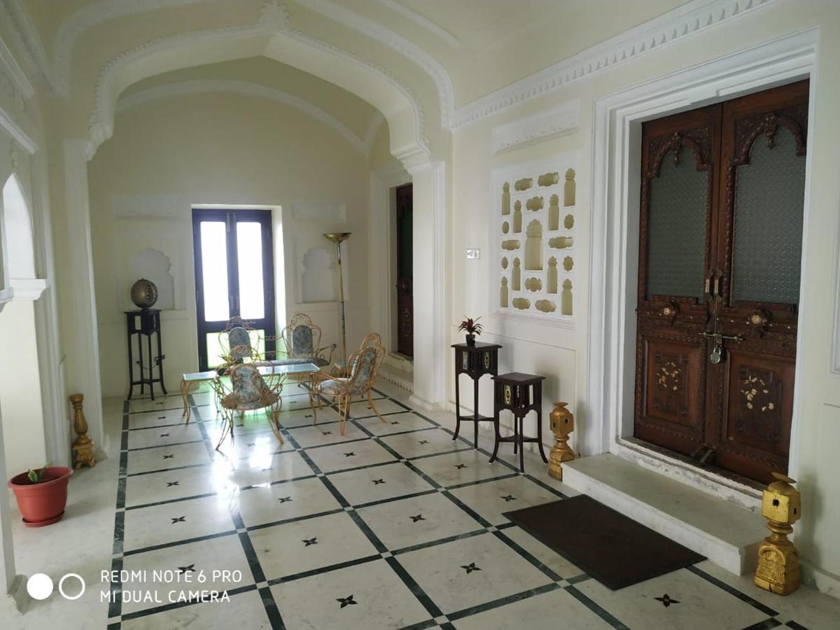فندق Mpt Sheesh Mahal, أورشها المظهر الخارجي الصورة